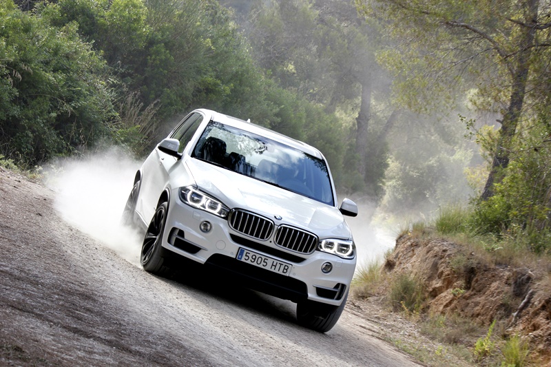 BMW X5 xDrive 50i - fotografia: www.luxury360.es